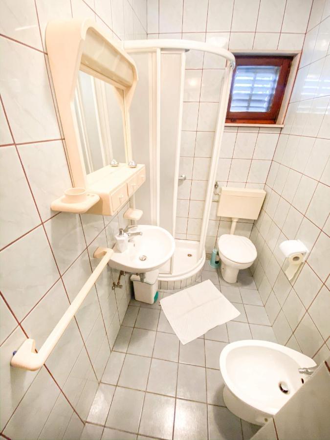 Apartman Zorka Povlja  Exterior photo